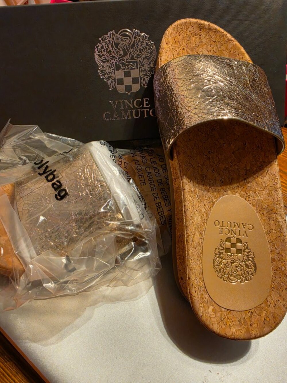 Vince Camuto VC-Ebba gold crackled-texture slides,